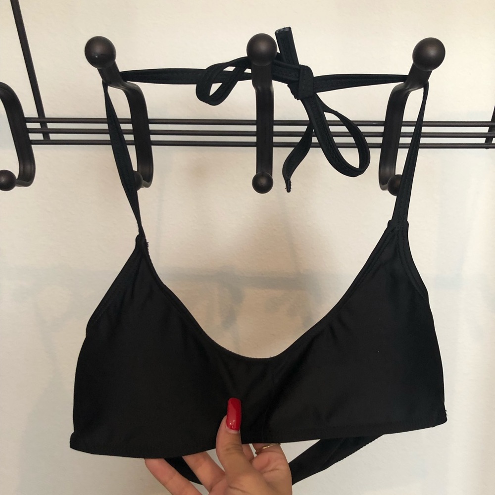 black scoop cut bikini top!